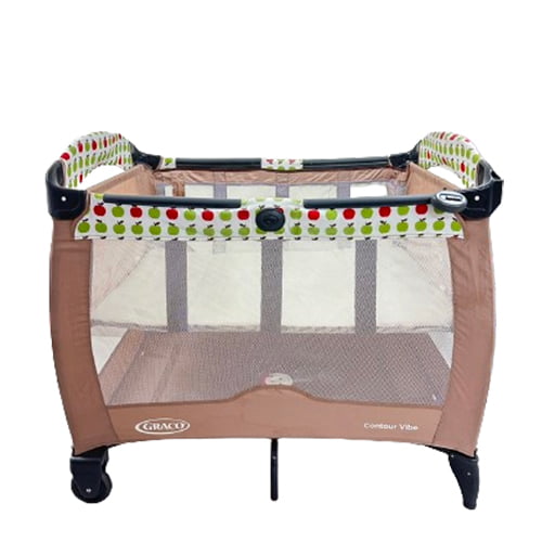 【GRACO】舒適嬰幼兒電動安撫遊戲床Contour Electra Vibe 繽紛蘋果點-租嬰兒床 (1)-r9bCq.jpg